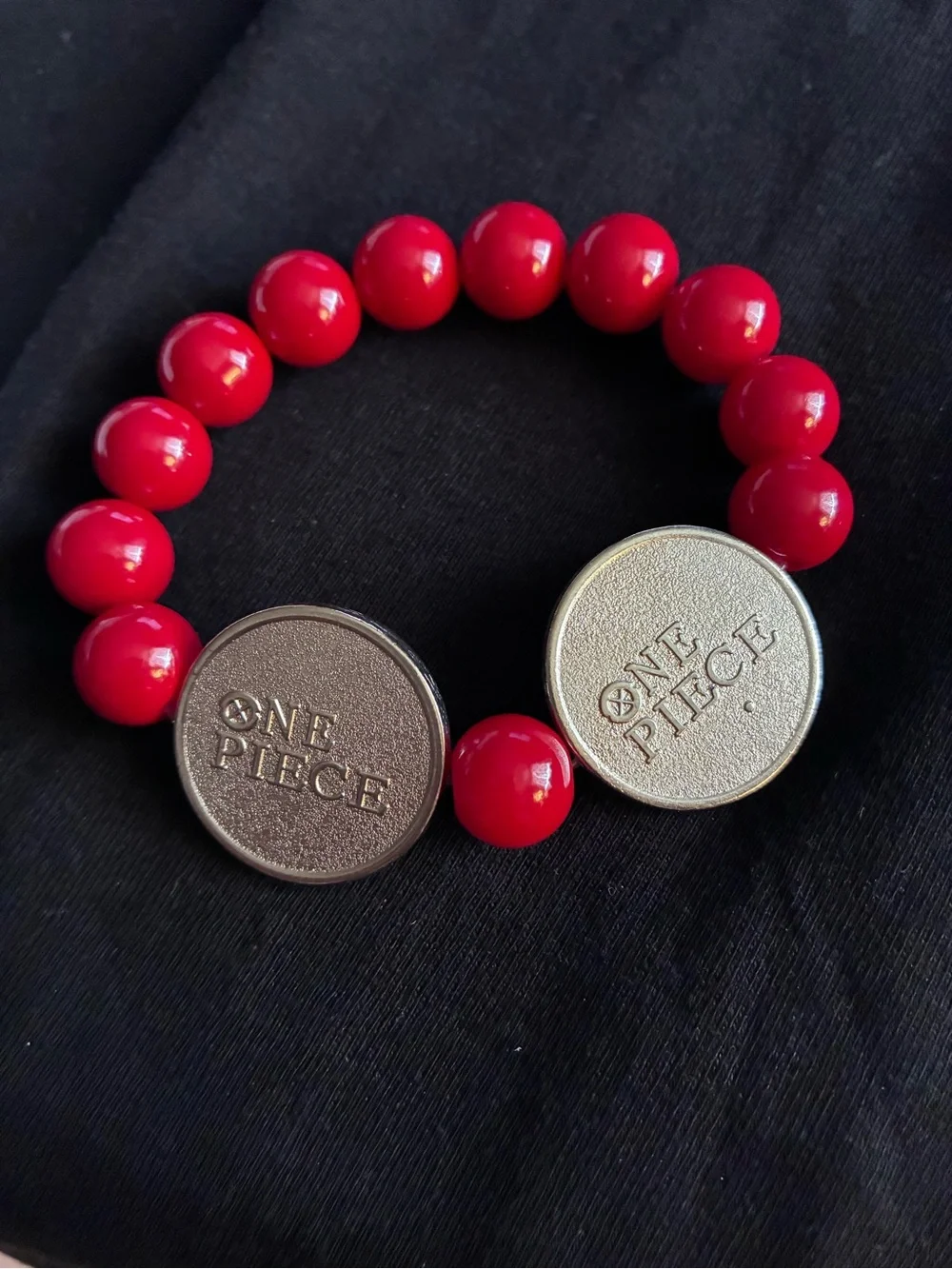 Anime Red Beaded Stretch Bracelet Silver Tone ONE PIECE Coin & Blue Face Charms